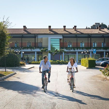 Domus Hotel Bagnoli Del Trigno Exteriör bild