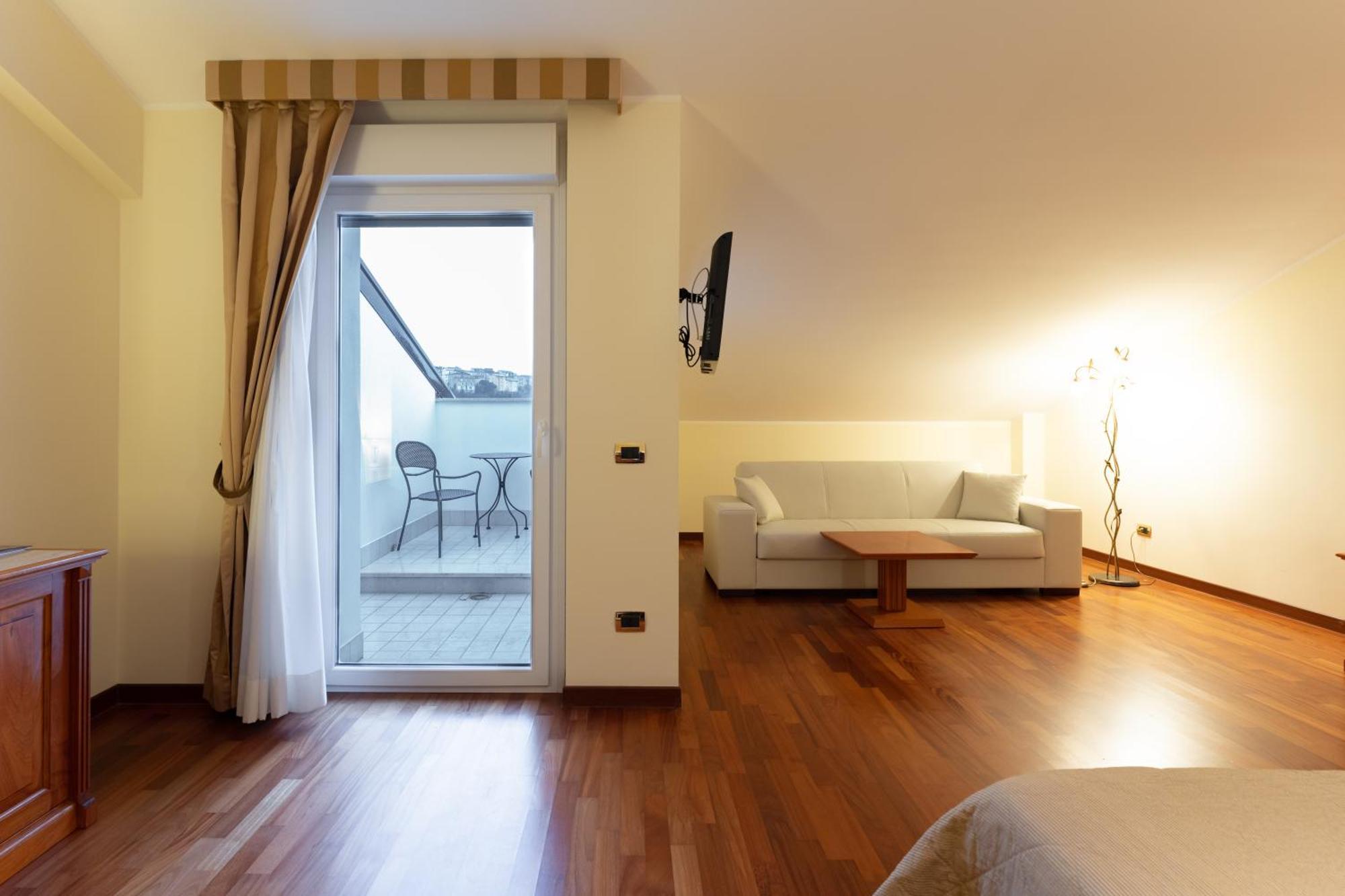 Domus Hotel Bagnoli Del Trigno Exteriör bild