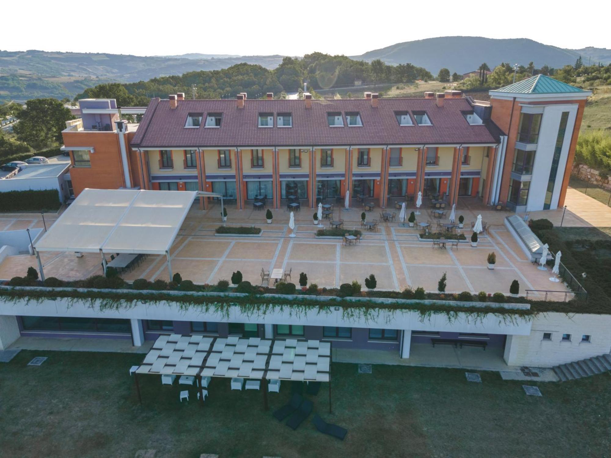 Domus Hotel Bagnoli Del Trigno Exteriör bild