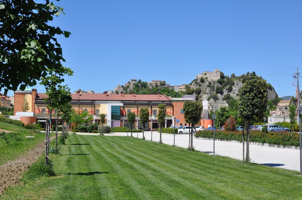 Domus Hotel Bagnoli Del Trigno Exteriör bild